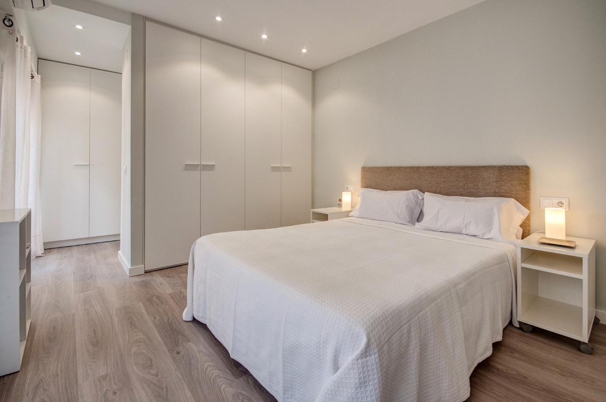 Beds & Breaks Casals Apartment Valencia Exterior photo